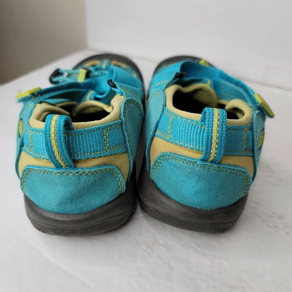 Keen Youth Size 3 Turquoise Blue Waterproof Hiking Sport Sandals
